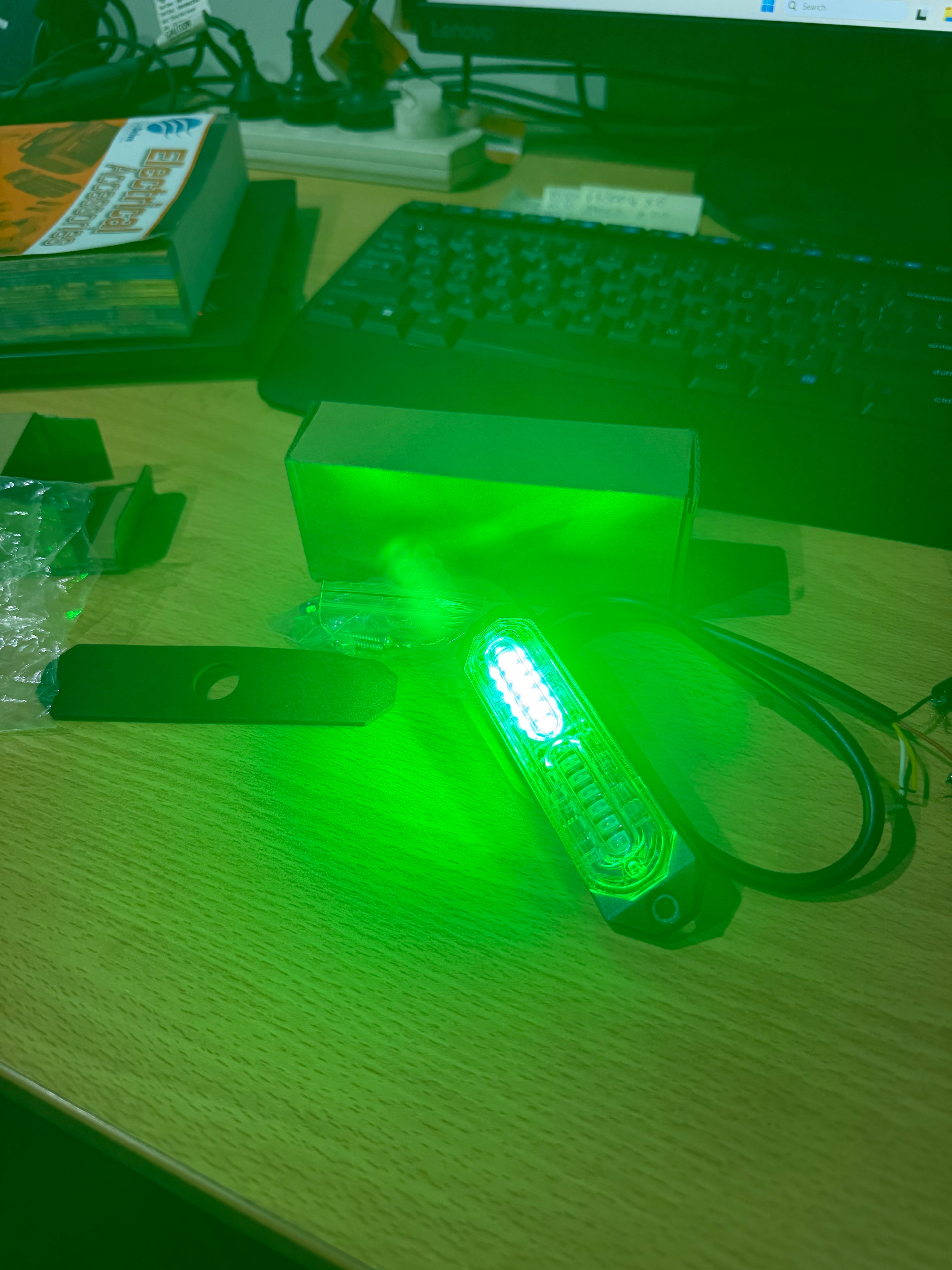 12V/24V Amber LED Strobe Warning Light